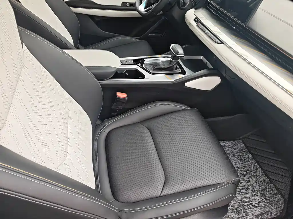 Geely Emgrand L — миниатюра 14