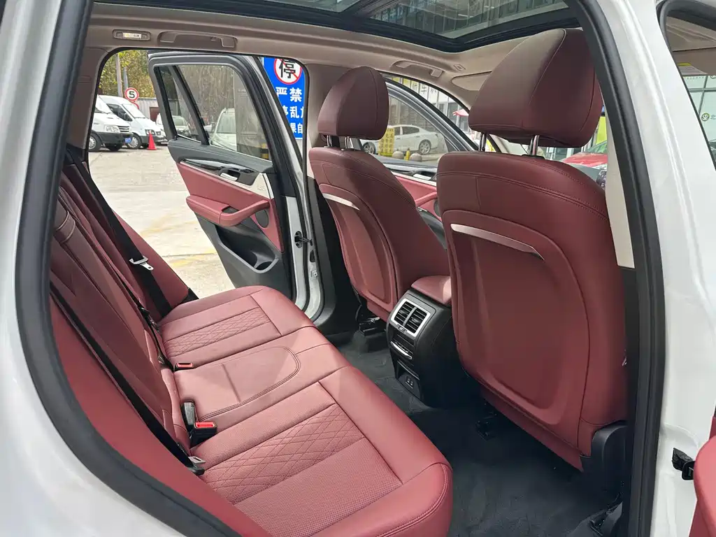 BMW X3 — миниатюра 11