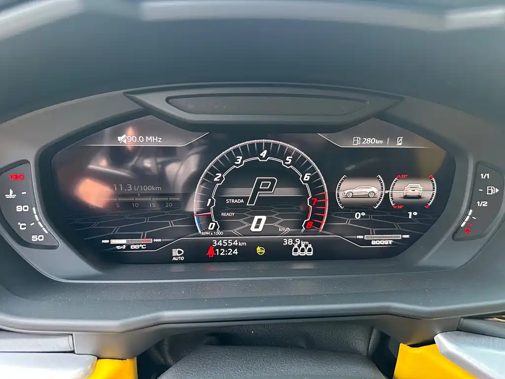 Lamborghini Urus — миниатюра 17