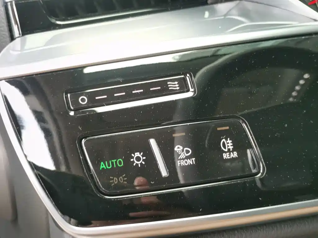 Audi A8 — миниатюра 9