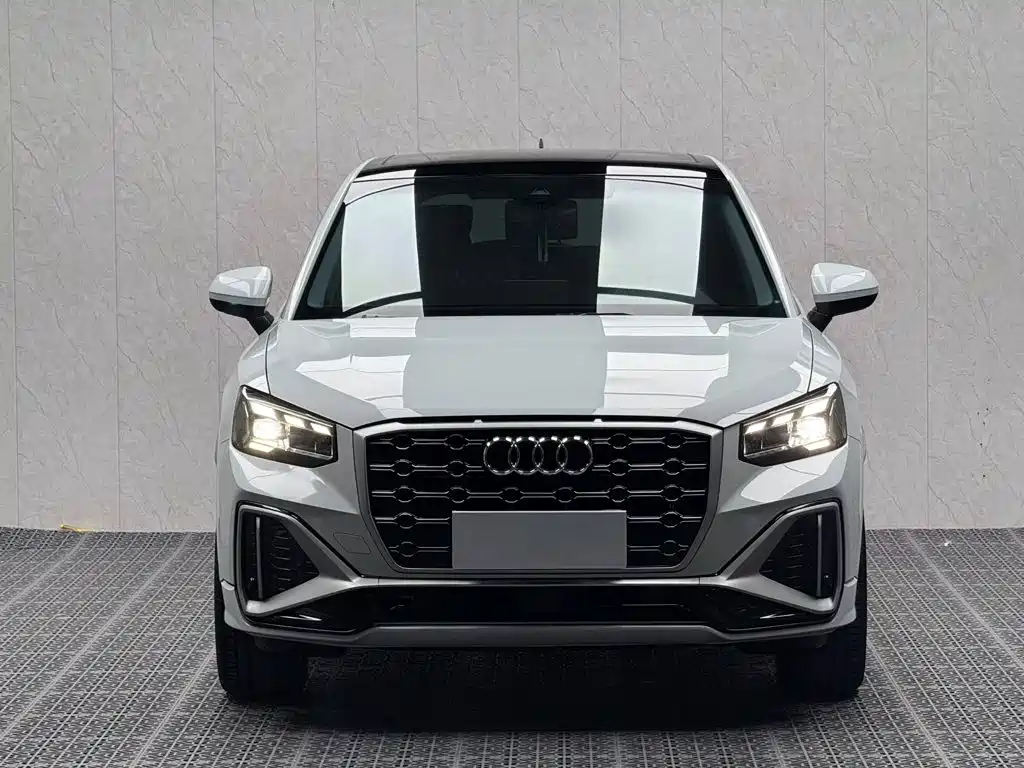 Audi Q2L — миниатюра 2