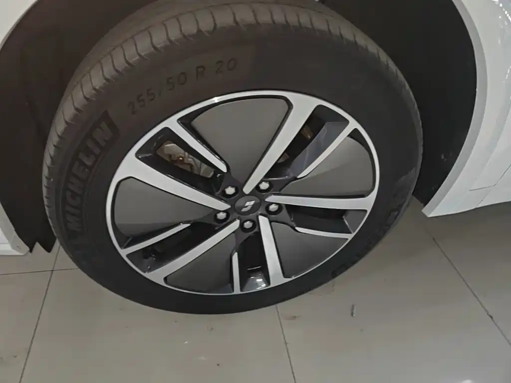 Li Auto Li L7 — миниатюра 23