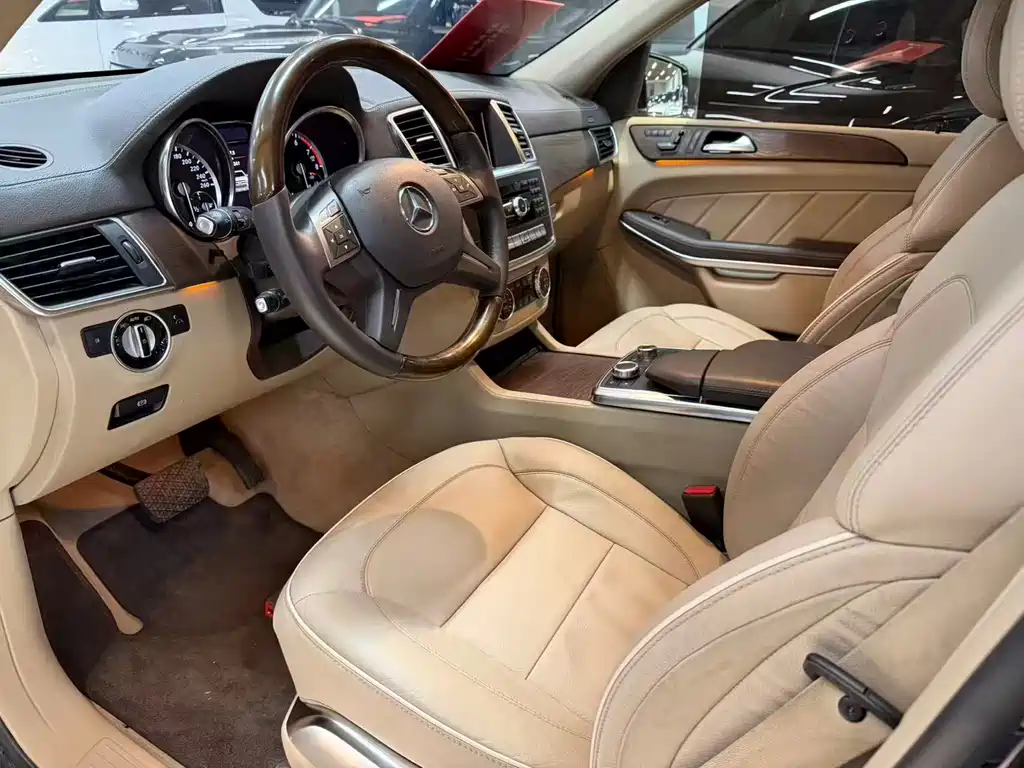 Mercedes-Benz GL-Class — миниатюра 7