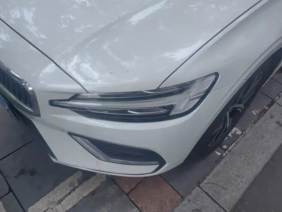Volvo S60 — миниатюра 5