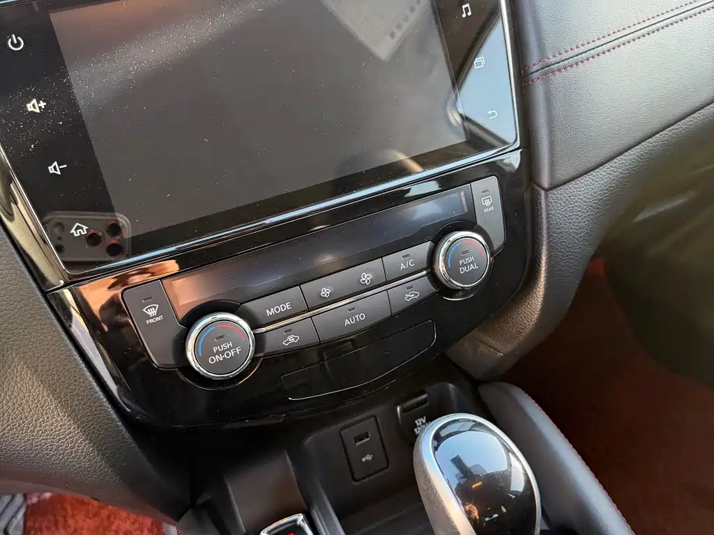 Nissan Qashqai — миниатюра 9