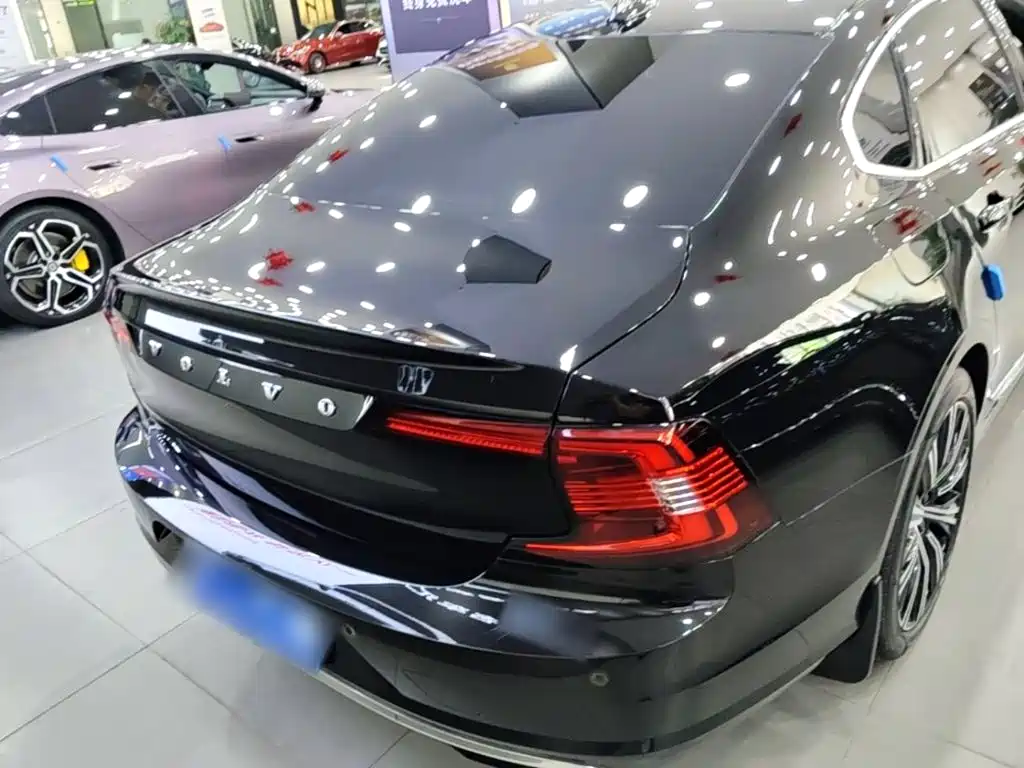 Volvo S90 — миниатюра 6