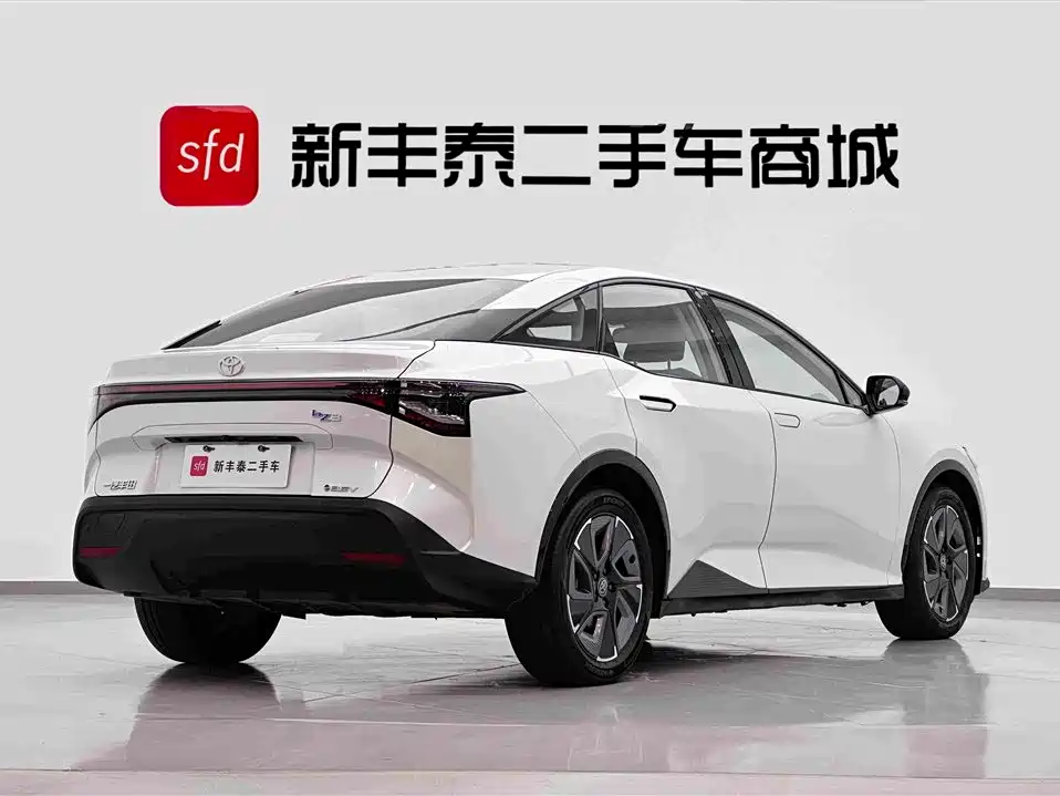 Toyota bZ3 — миниатюра 5
