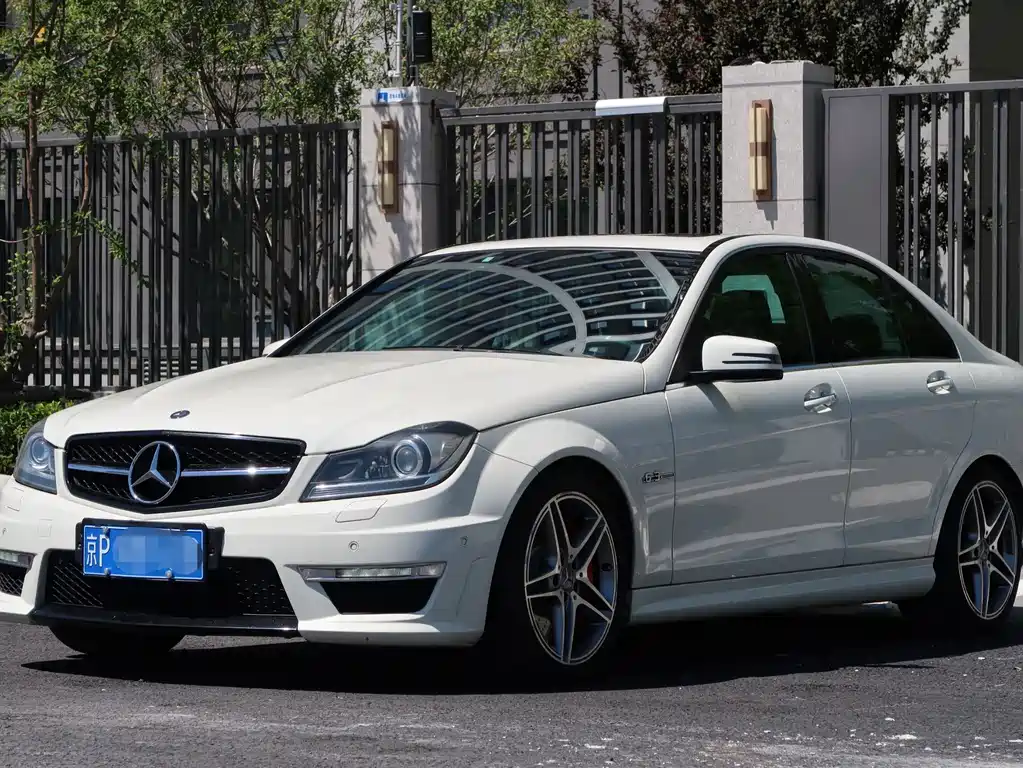 Mercedes-Benz C-ClassAMG 2012 AMG C 63 Dynamic Type