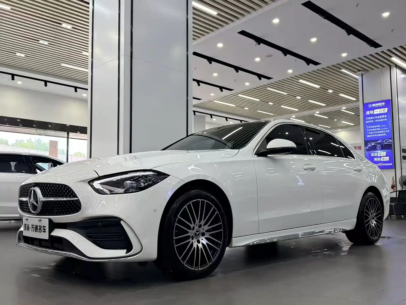 奔驰C级 2025款 C 260 L 运动版 2025