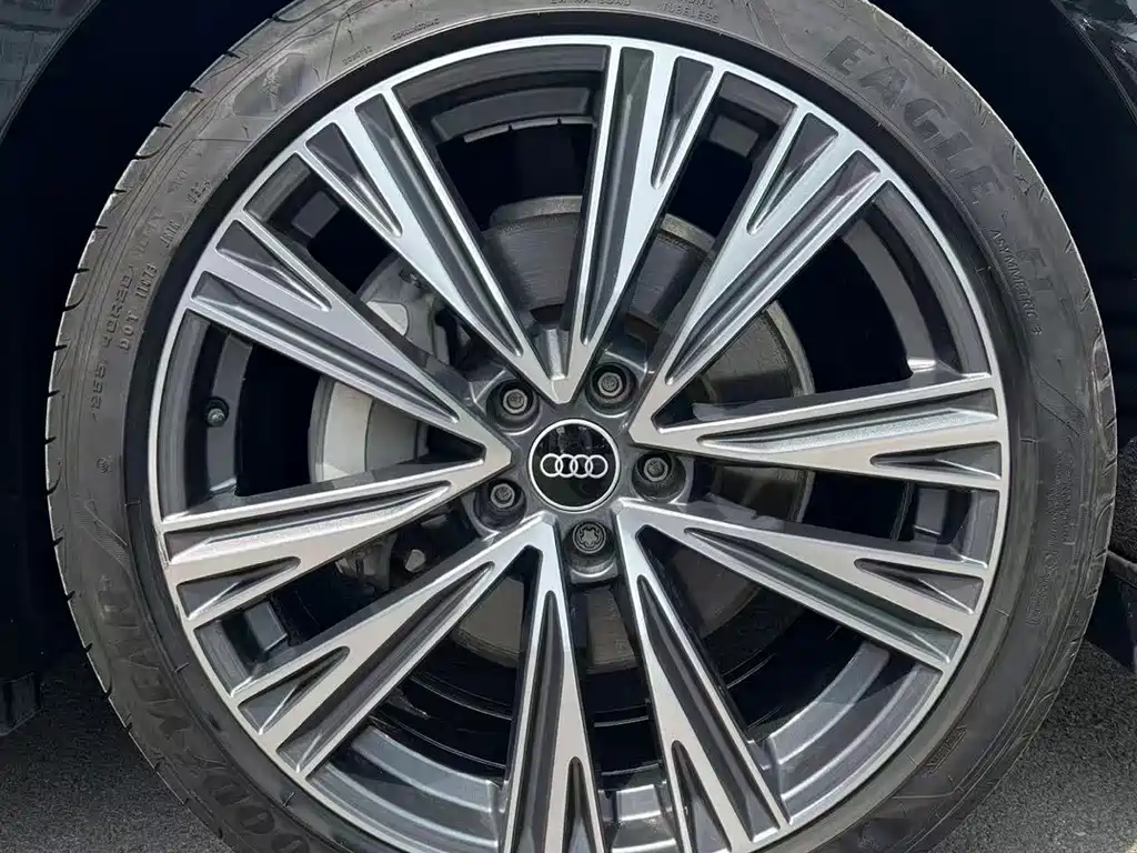Audi A6L — миниатюра 15