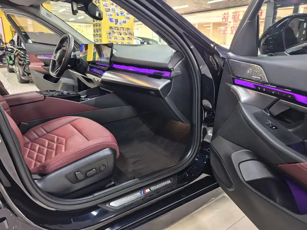 BMW i5 — миниатюра 10