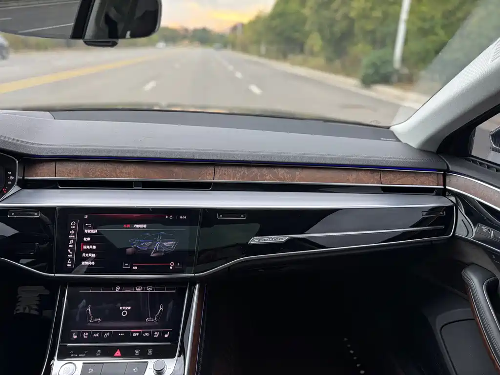 Audi A8 — миниатюра 18
