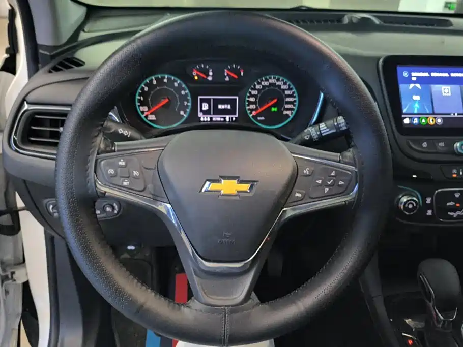 Chevrolet Equinox — миниатюра 15