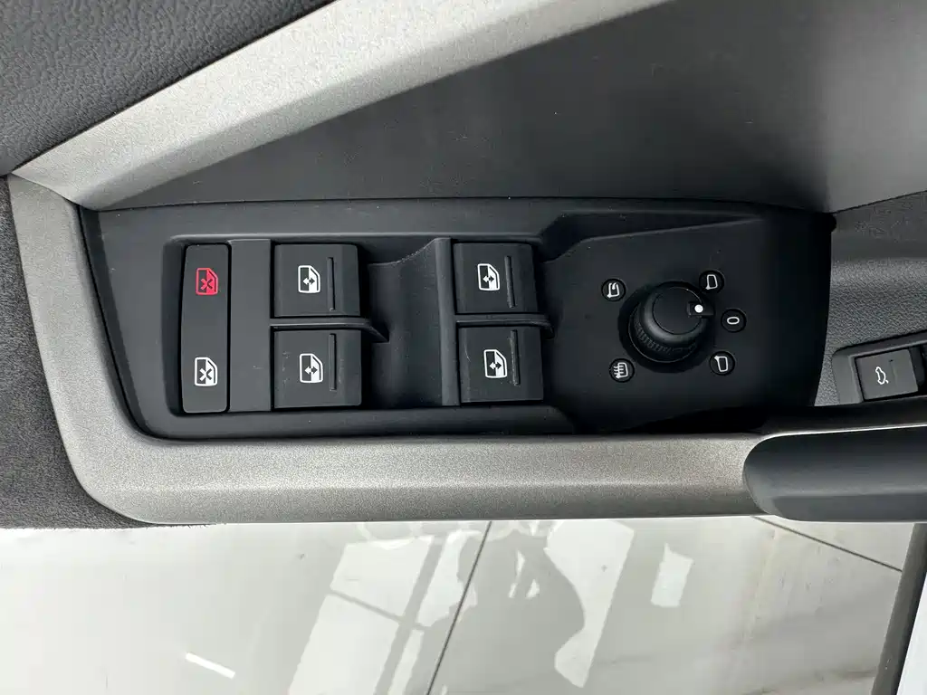 Audi Q3 — миниатюра 12