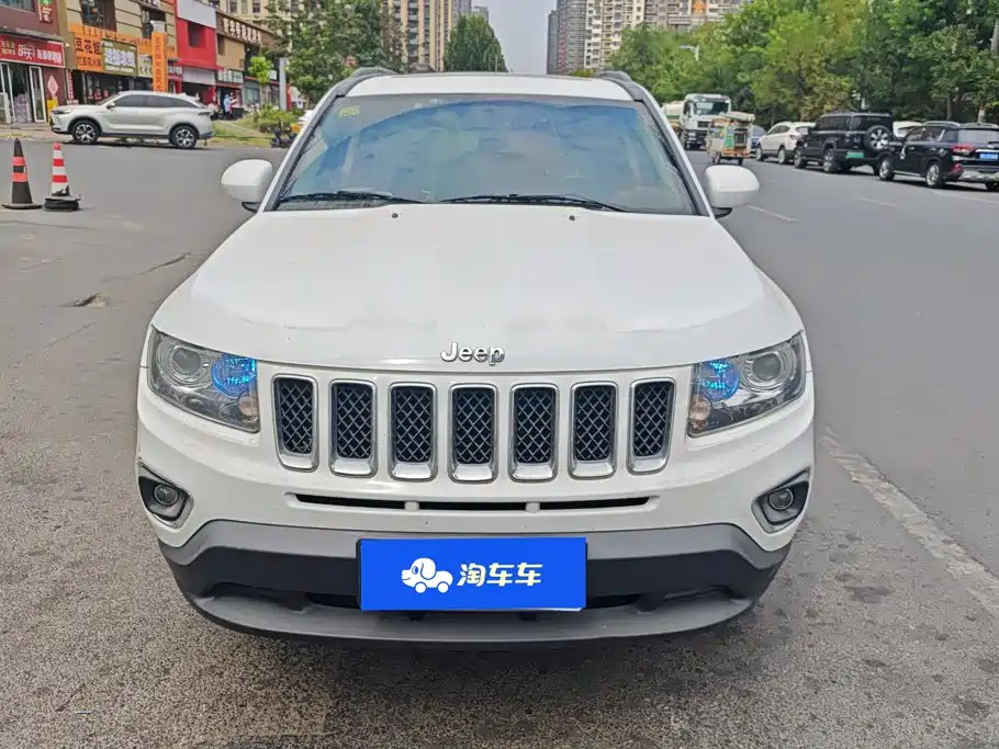 Jeep Compass (Import) — миниатюра 2