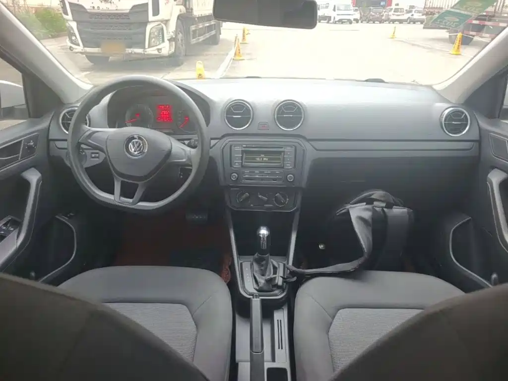 Volkswagen Jetta — миниатюра 10