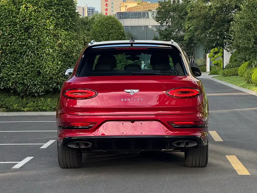 Bentley Bentayga — миниатюра 9