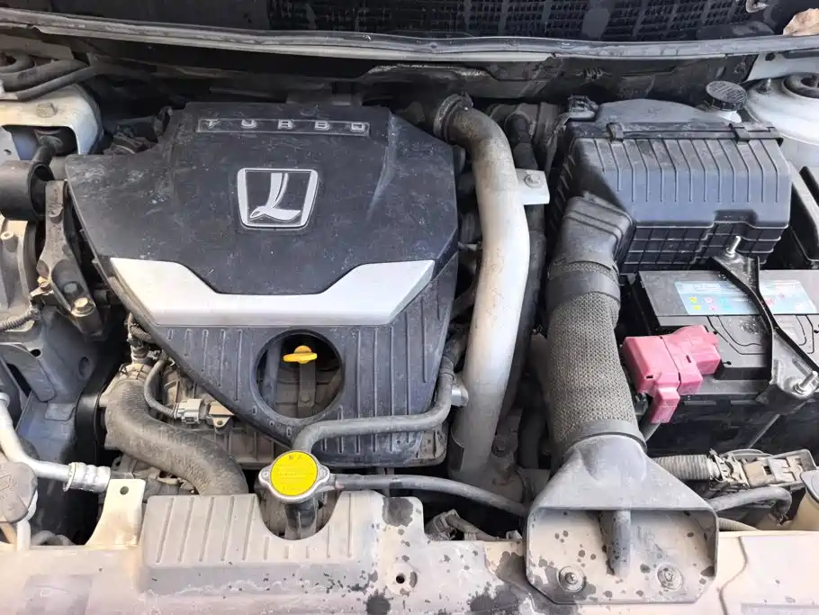 Luxgen U6 — миниатюра 10