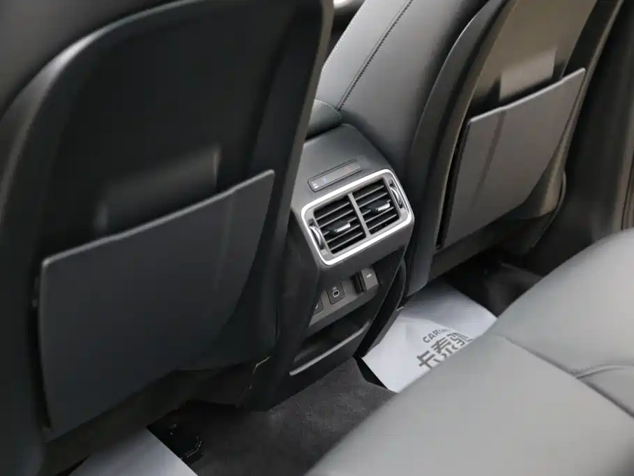Land Rover Discovery Sport — миниатюра 20