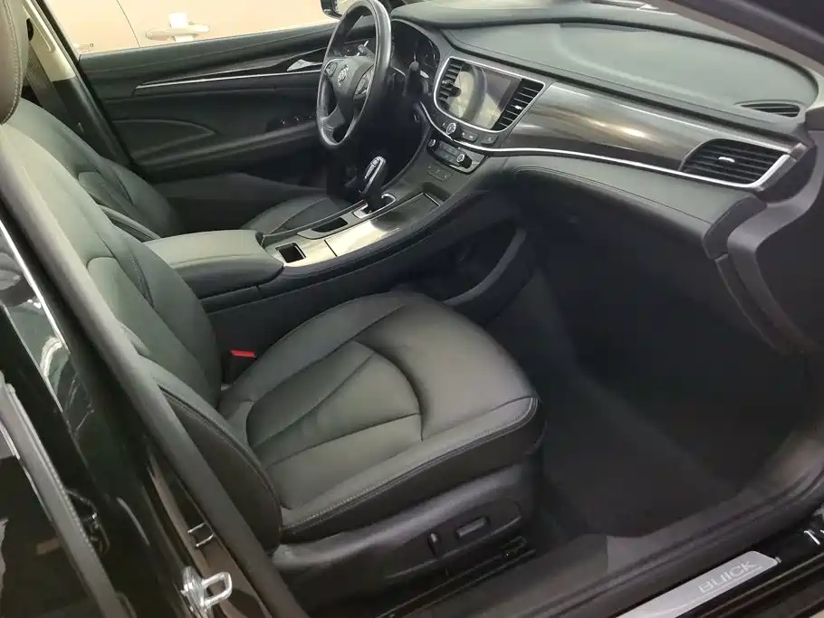 Buick LaCrosse — миниатюра 8