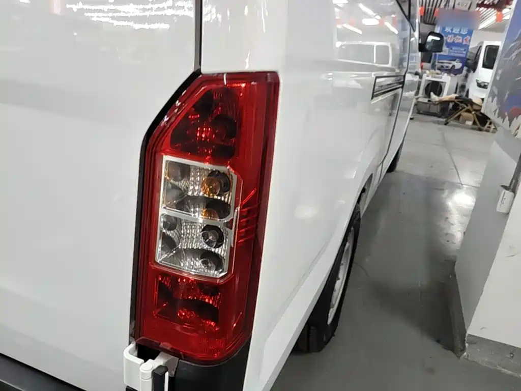 Karry Jiangtun E7 — миниатюра 8