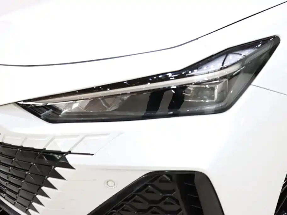 Changan UNI-V 2023 2.0T