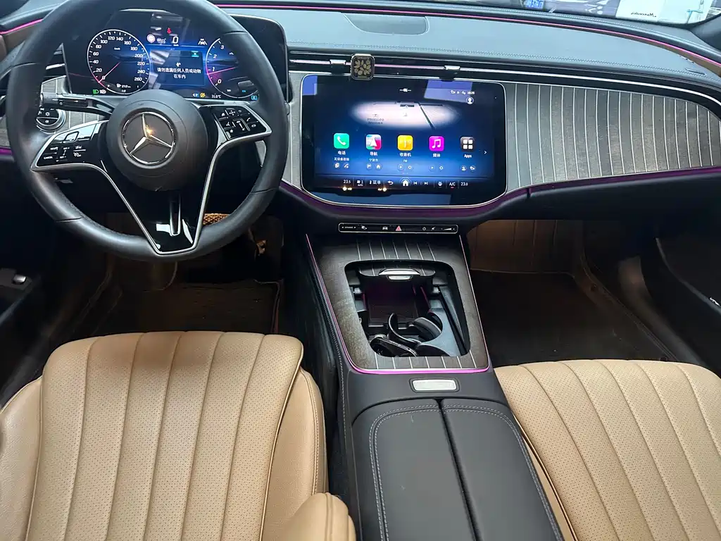 Mercedes-Benz E-Class — миниатюра 13