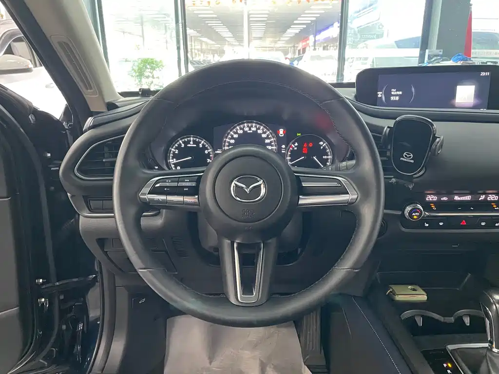Mazda CX-30 — миниатюра 9