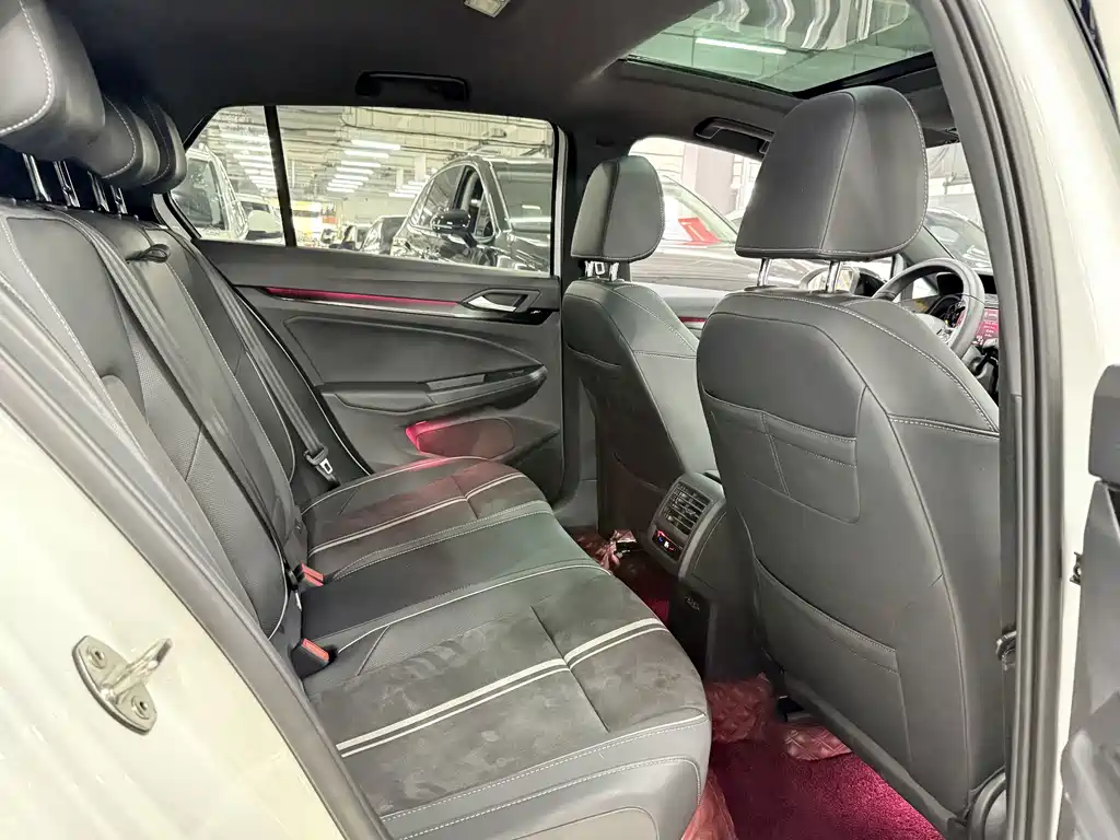 Volkswagen Golf — миниатюра 11