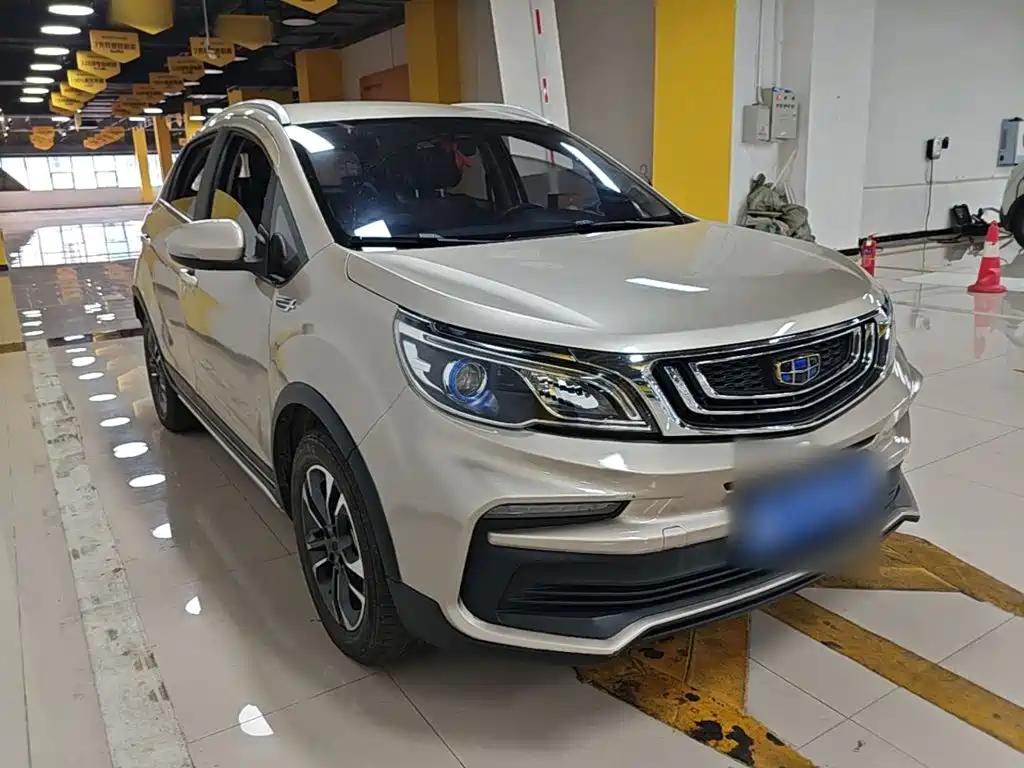 Geely Vision X3 — миниатюра 4