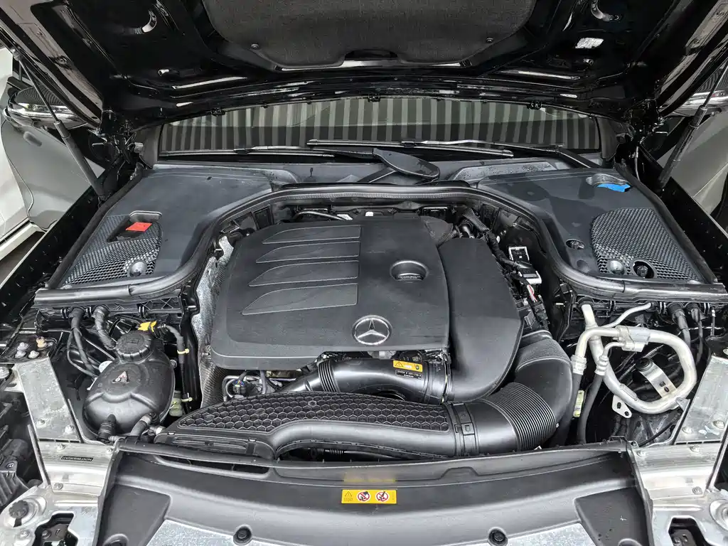 Mercedes-Benz E-Class — миниатюра 15