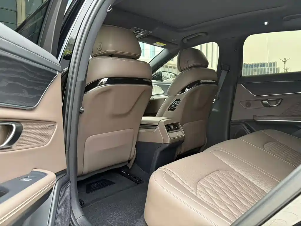 BYD Han — миниатюра 6
