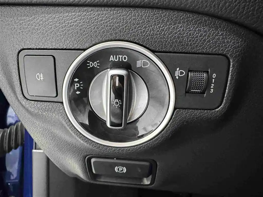 Mercedes-Benz GLA — миниатюра 15