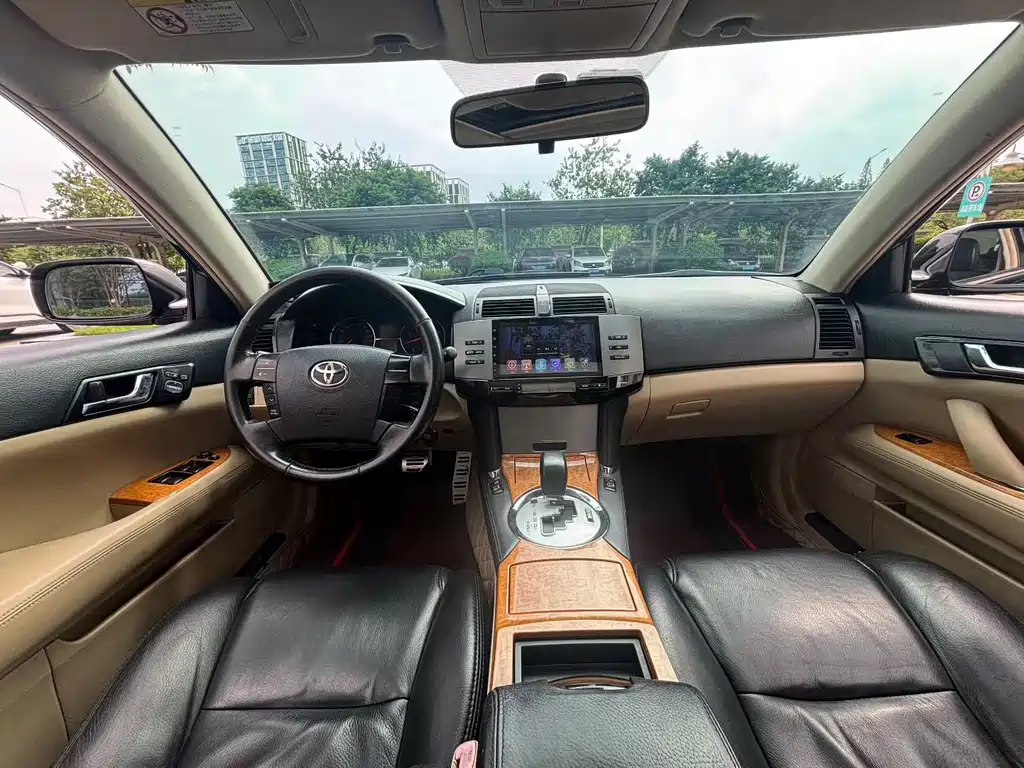 Toyota Reiz — миниатюра 7