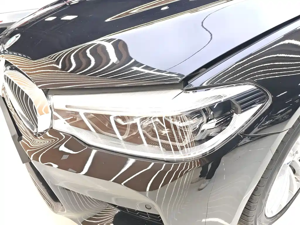 BMW 5 Series New Energy — миниатюра 16
