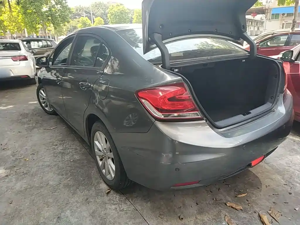 Honda Civic — миниатюра 5