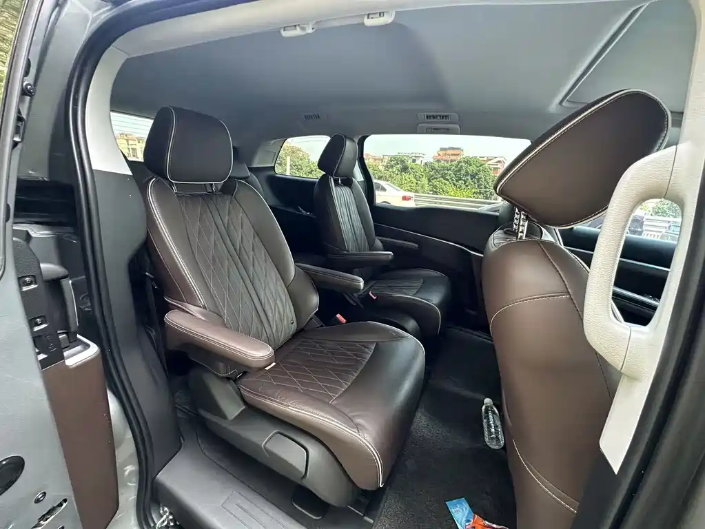 Buick GL8 — миниатюра 4