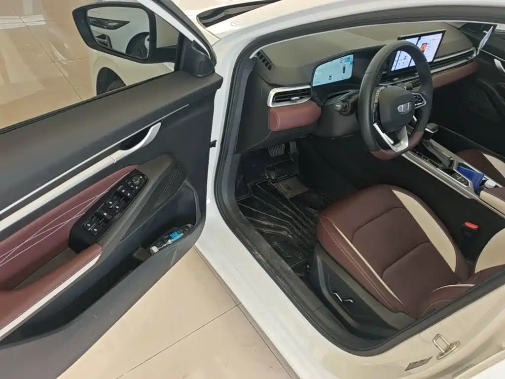 Geely Emgrand — миниатюра 16
