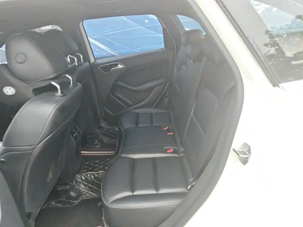 Mercedes-Benz B-Class — миниатюра 17
