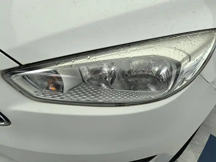 Ford Focus — миниатюра 5