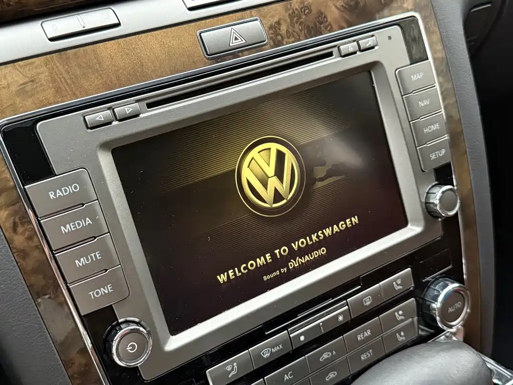 Volkswagen Phaeton — миниатюра 15
