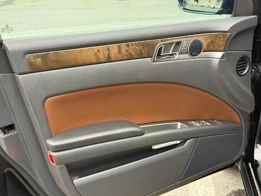 Volkswagen Phaeton — миниатюра 9