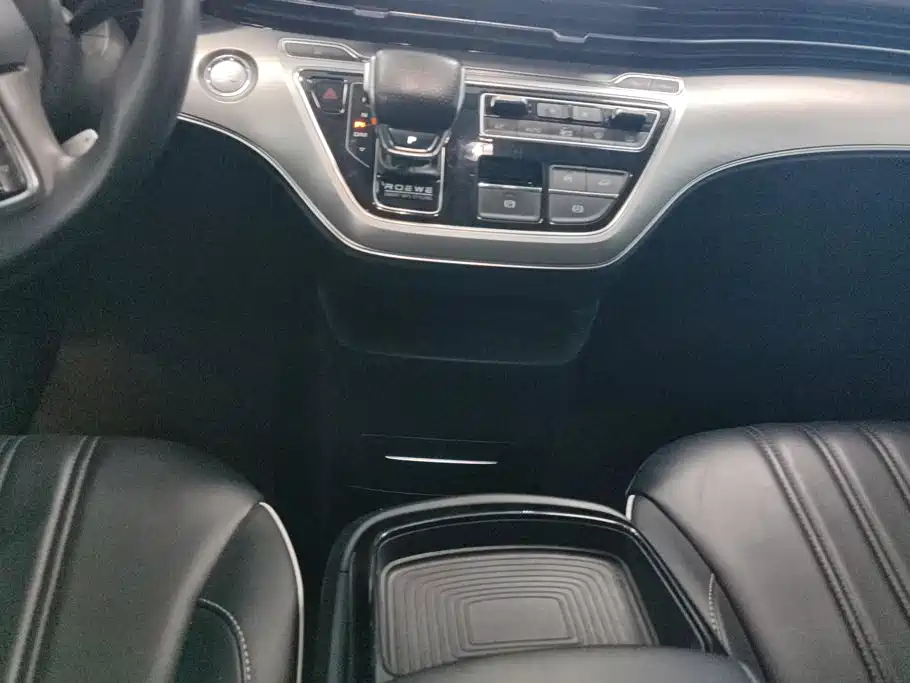 Roewe iMAX8 — миниатюра 16