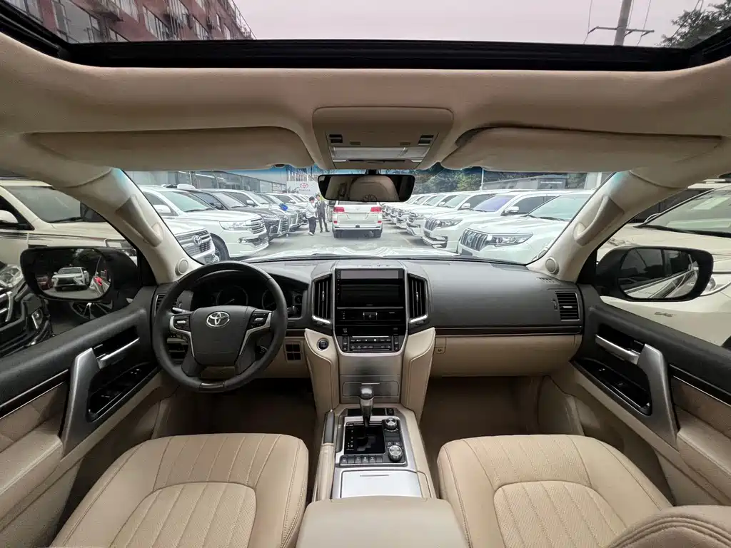 Toyota Land Cruiser — миниатюра 5