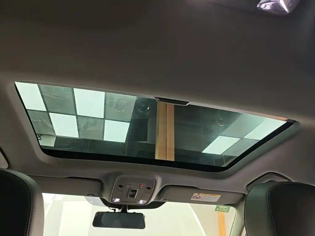 Audi Q2L e-tron — миниатюра 18