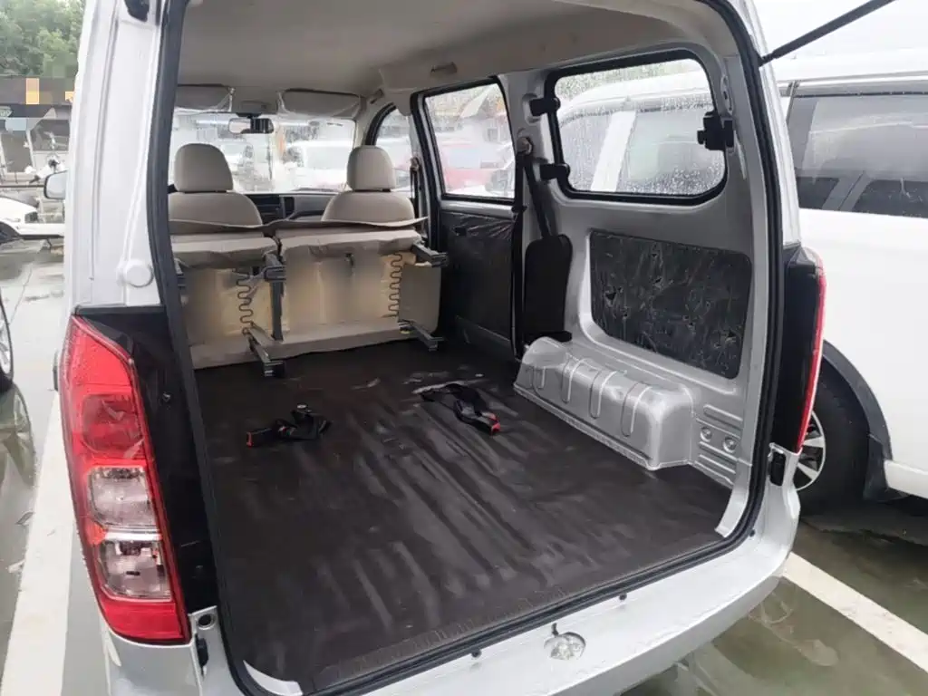 Wuling Hongguang V — миниатюра 19
