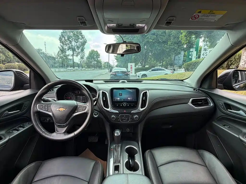 Chevrolet Equinox — миниатюра 13