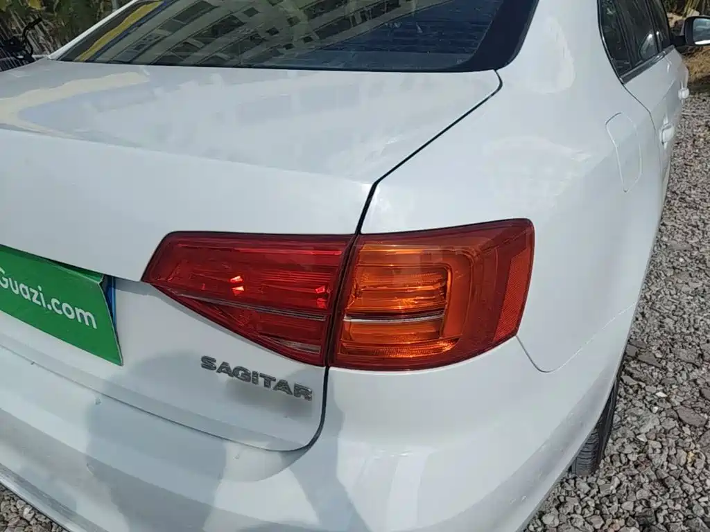 Volkswagen Sagitar — миниатюра 8