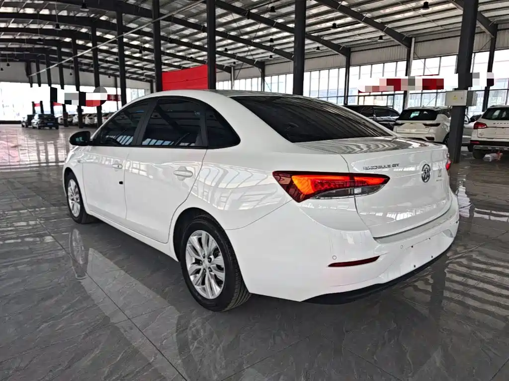 Buick Excelle — миниатюра 5