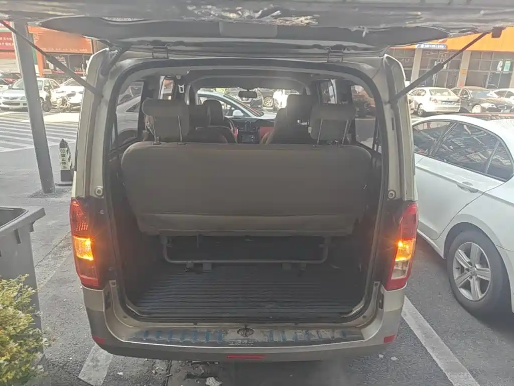 Wuling Rongguang V — миниатюра 19